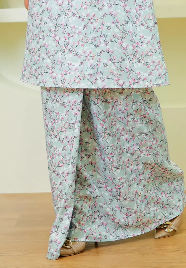 Cherry Blossom Sage Green Baju Kurung Pahang Kain Lipat Depan
