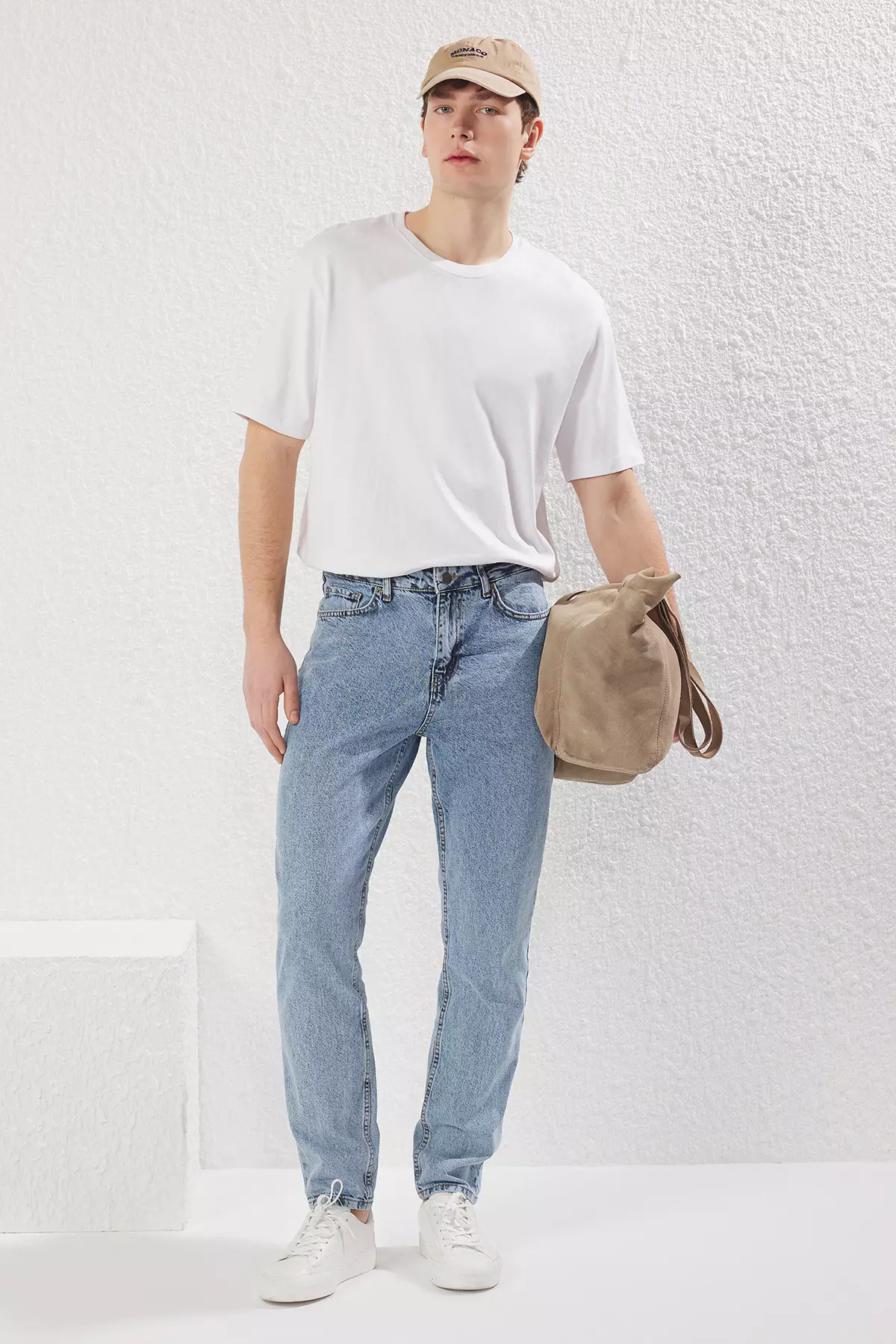 Blue Essential Fit Jeans Jeans Tmnaw23Je00104