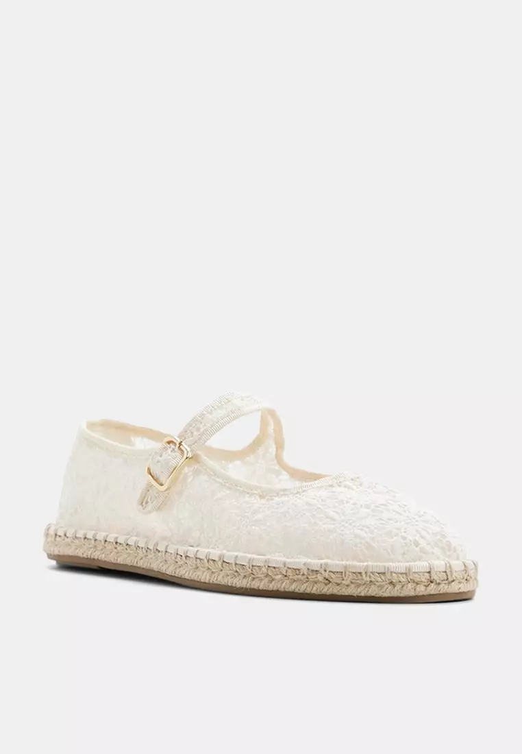Alisse Flats