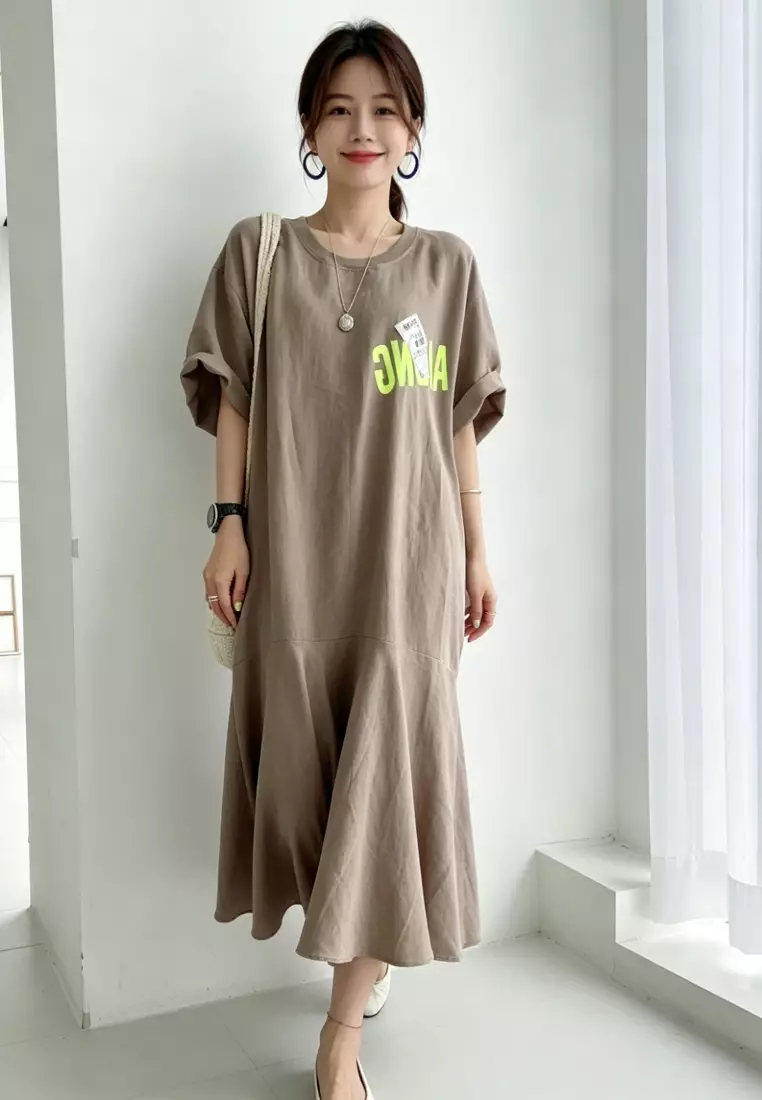 慵閒休閒寬鬆顯瘦字母印花圓領短袖連衣裙 CA26041622BE