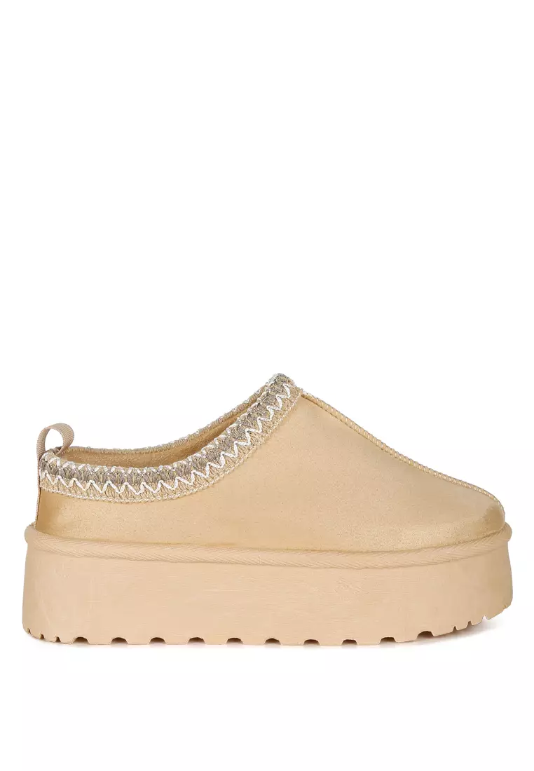 Embroidered Platform Classic Slip-On in Beige