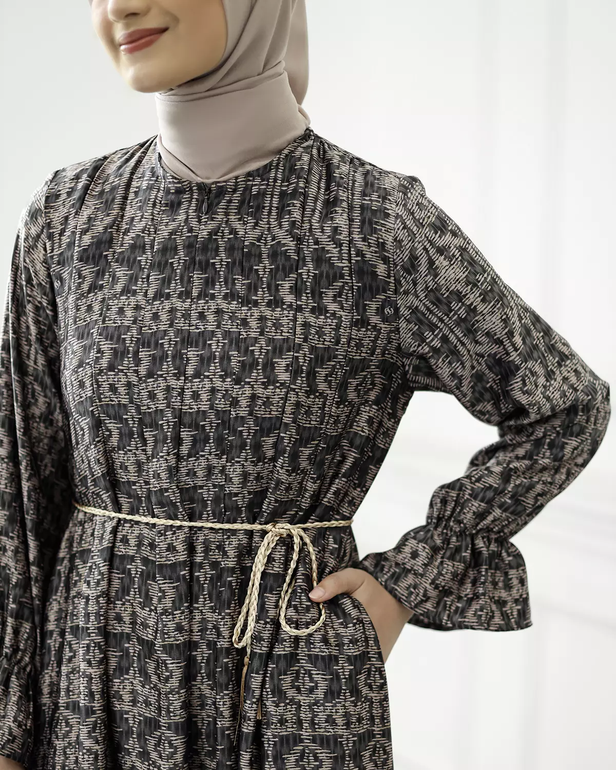 Geulis.id MAISSA DRESS - Stone