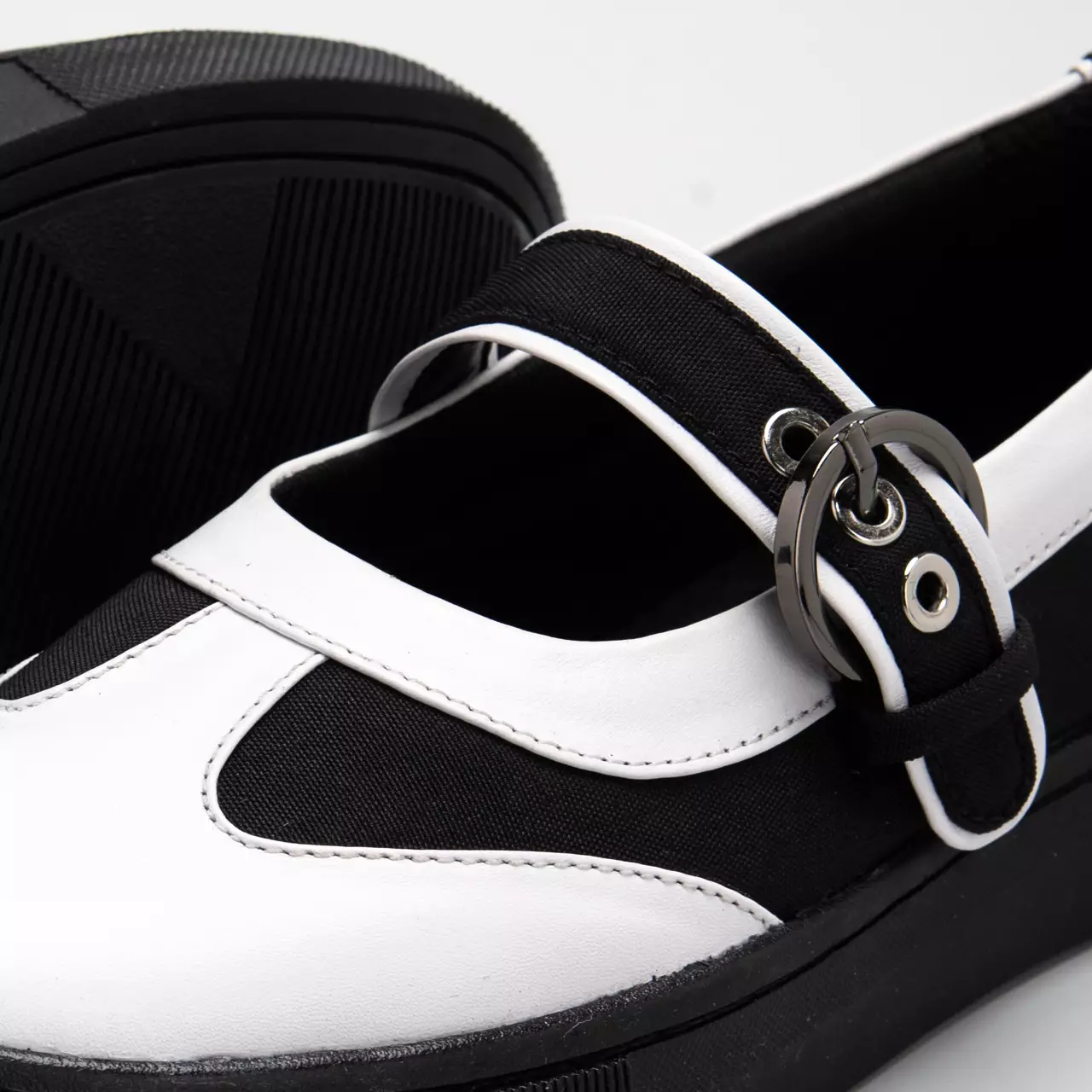 Adorable Projects - Tyva Sneakers Black - Sepatu Wanita