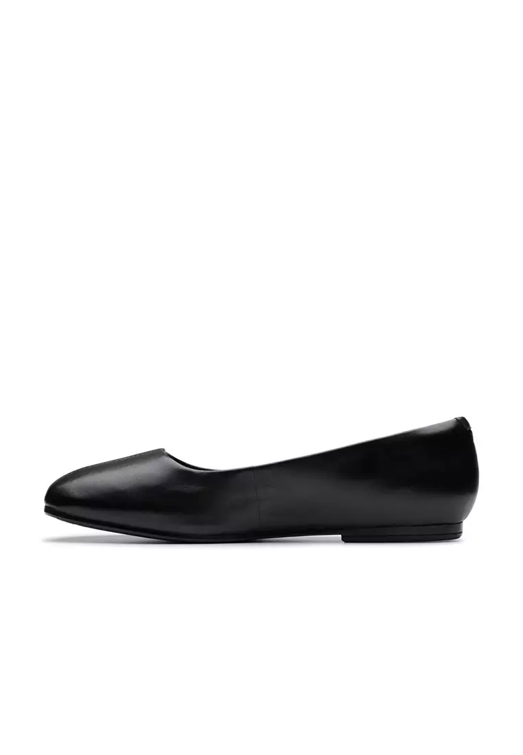 Womens Livia Lily Ballerina - Black Leather