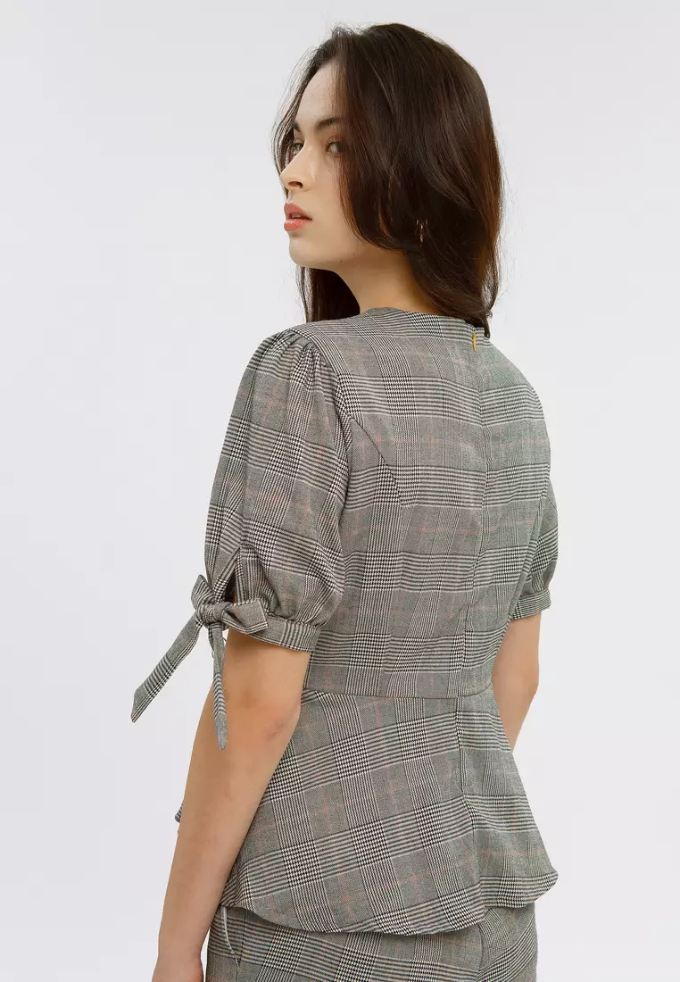 Minimal Shello Blouse Black Blush