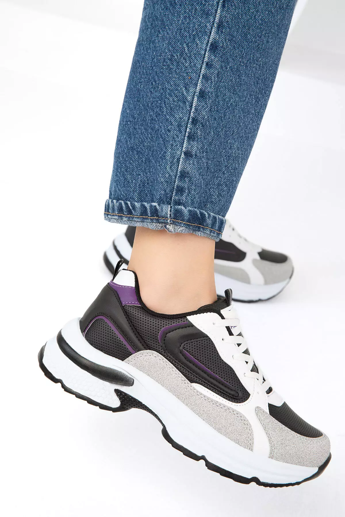 Women's Sneaker 19686 - Ice Black Purple