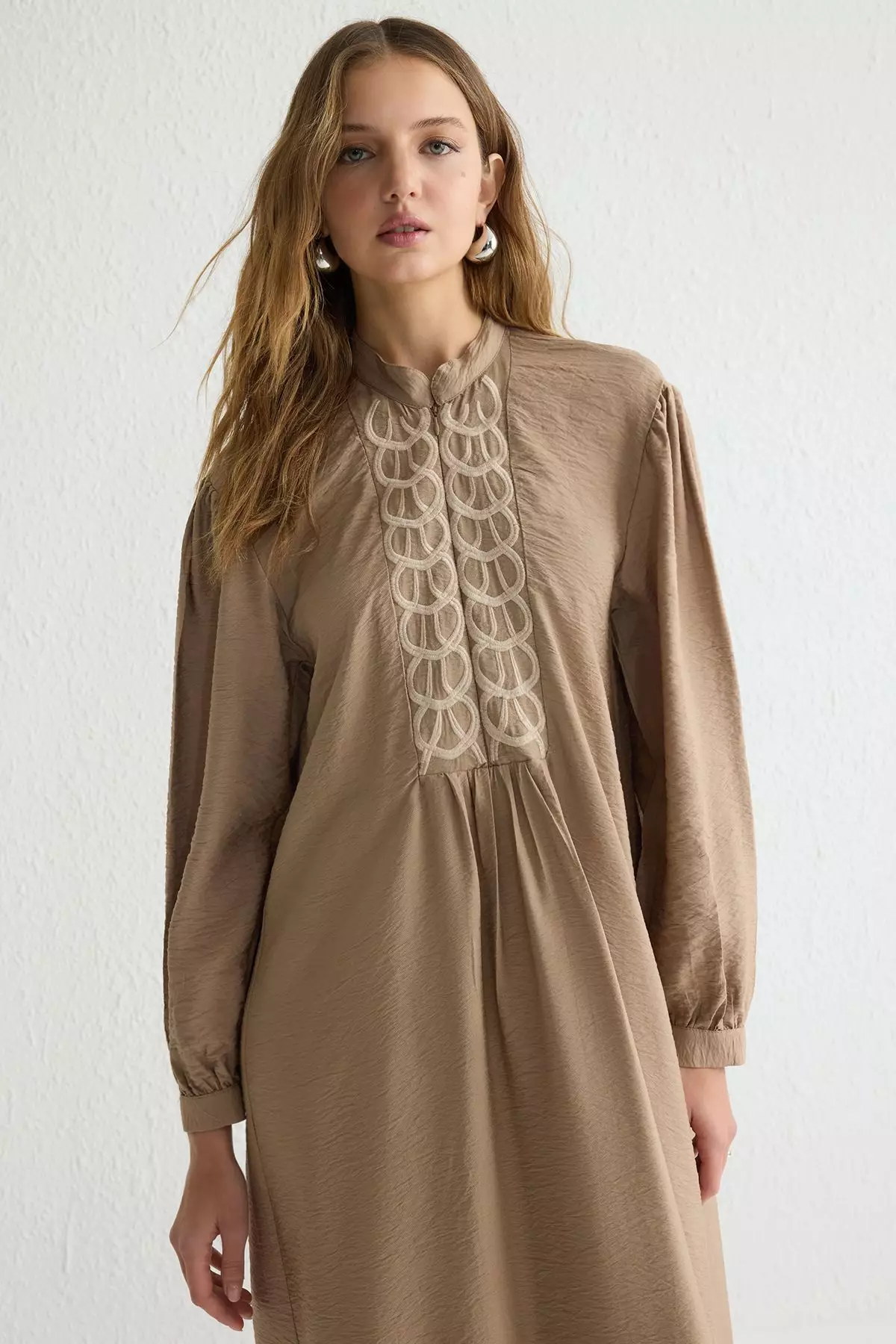 Embroidered Front Zippered Woven Kaftan Dress