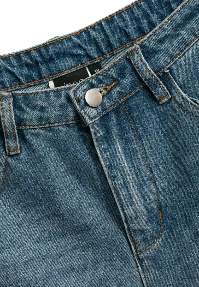Straight Cut Jeans With Fold Up Cuffs