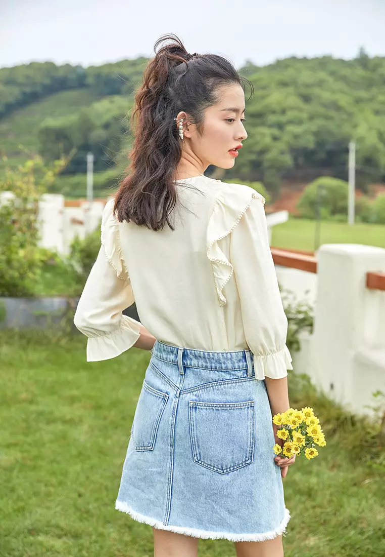 Ruffle V-Neck Lace Top