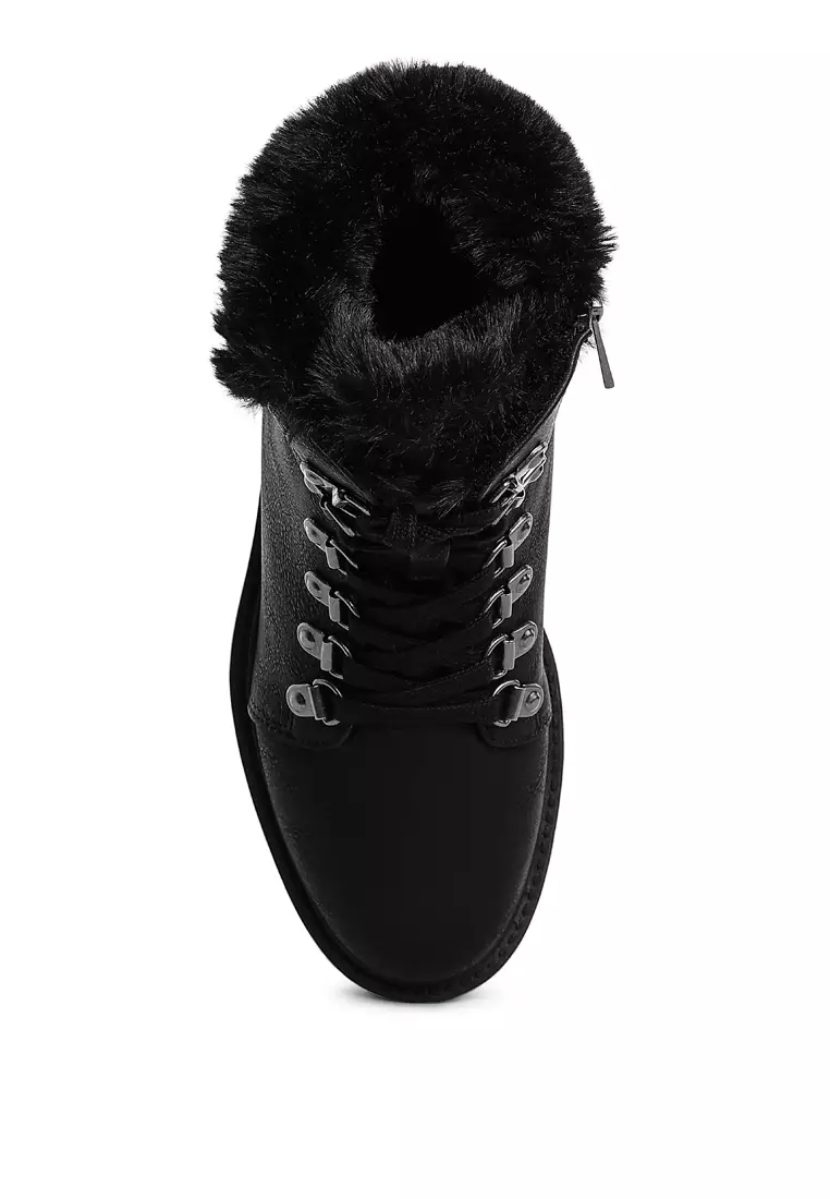 Faux Fur Collar Ankle Boots in Black