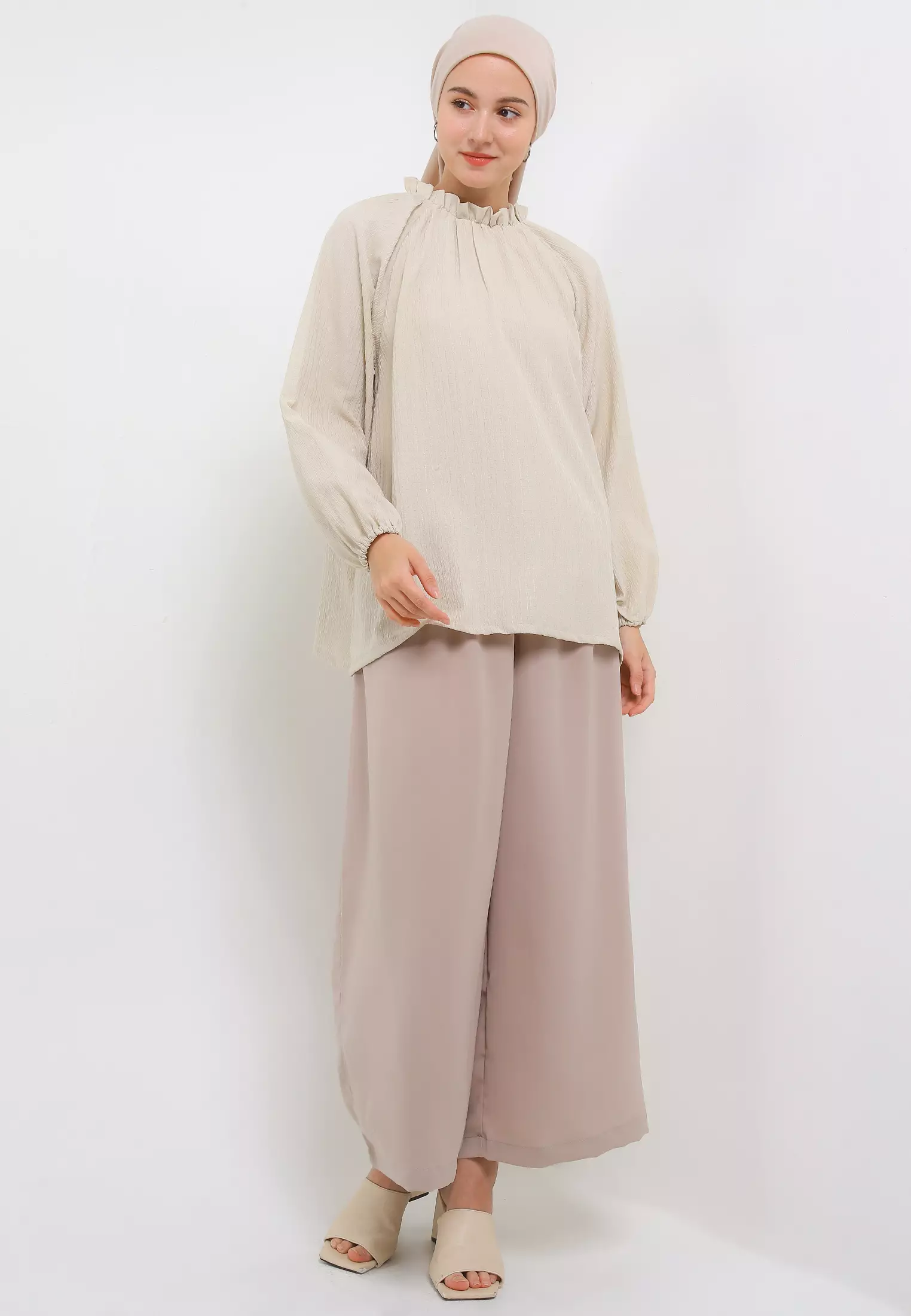MFMW Achera Atasan Blouse Cream