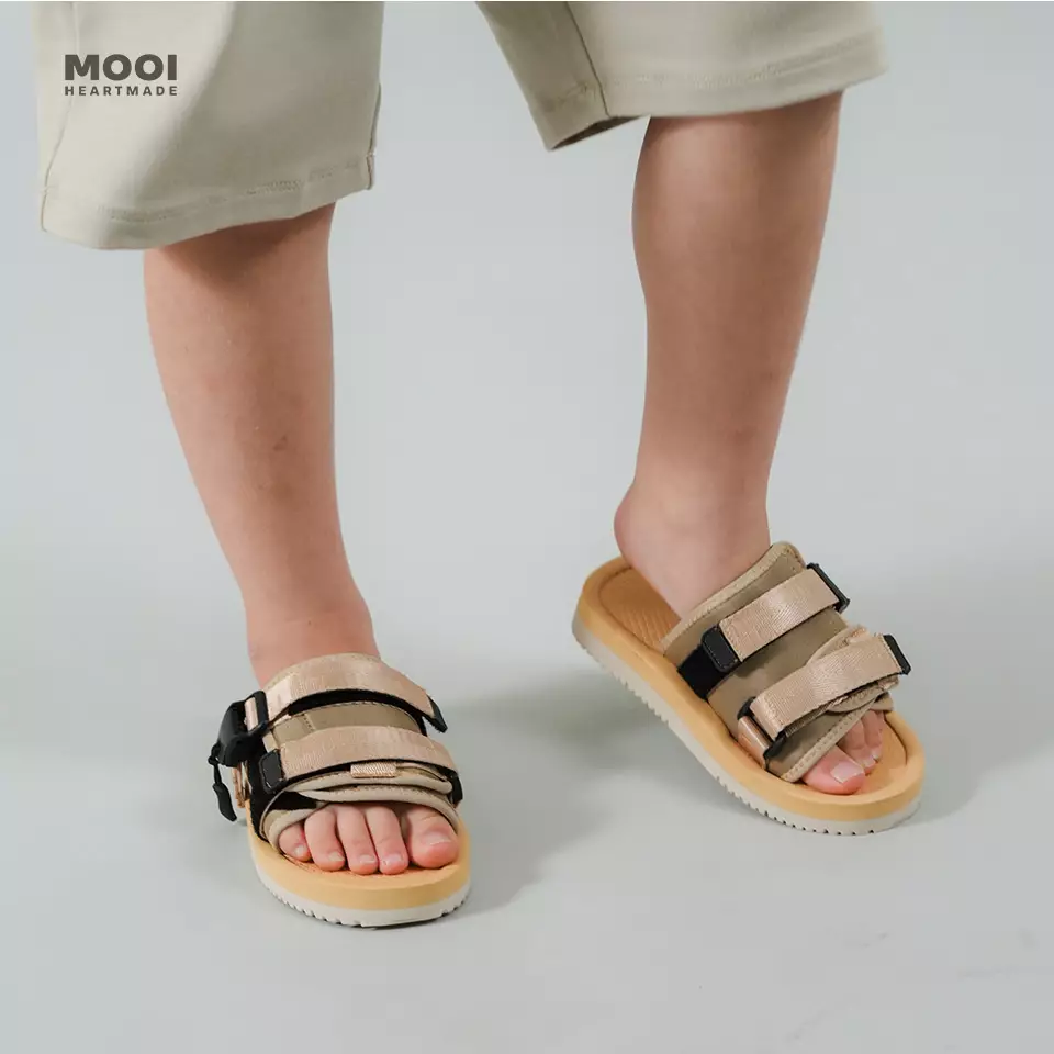 Mooi Sandal Traveling Anak Yoshi - Beige