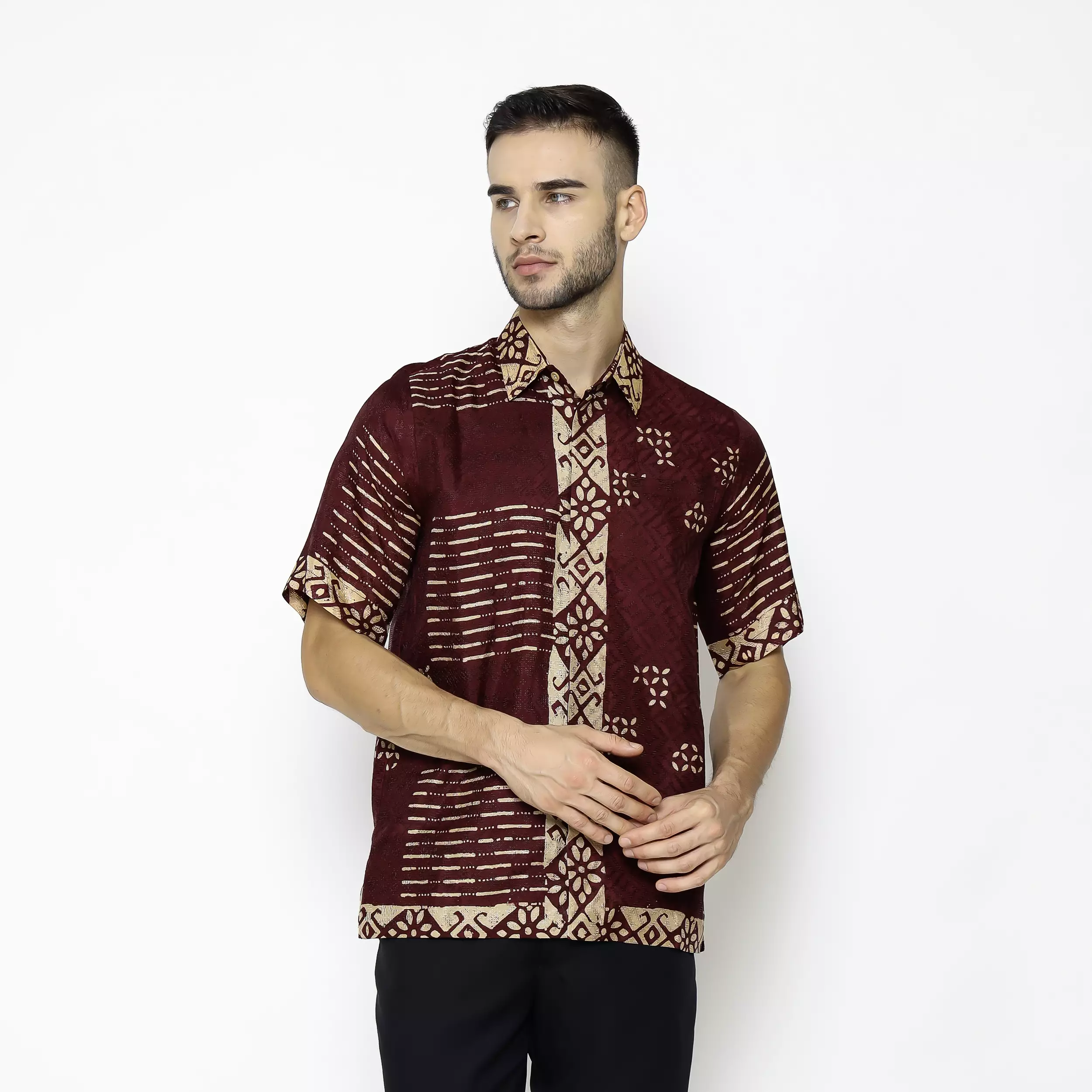 Rinjanie Batik - Kemeja Pria Lengan Pendek - Maroon - Kemeja Pria Batik - Batik Modern 