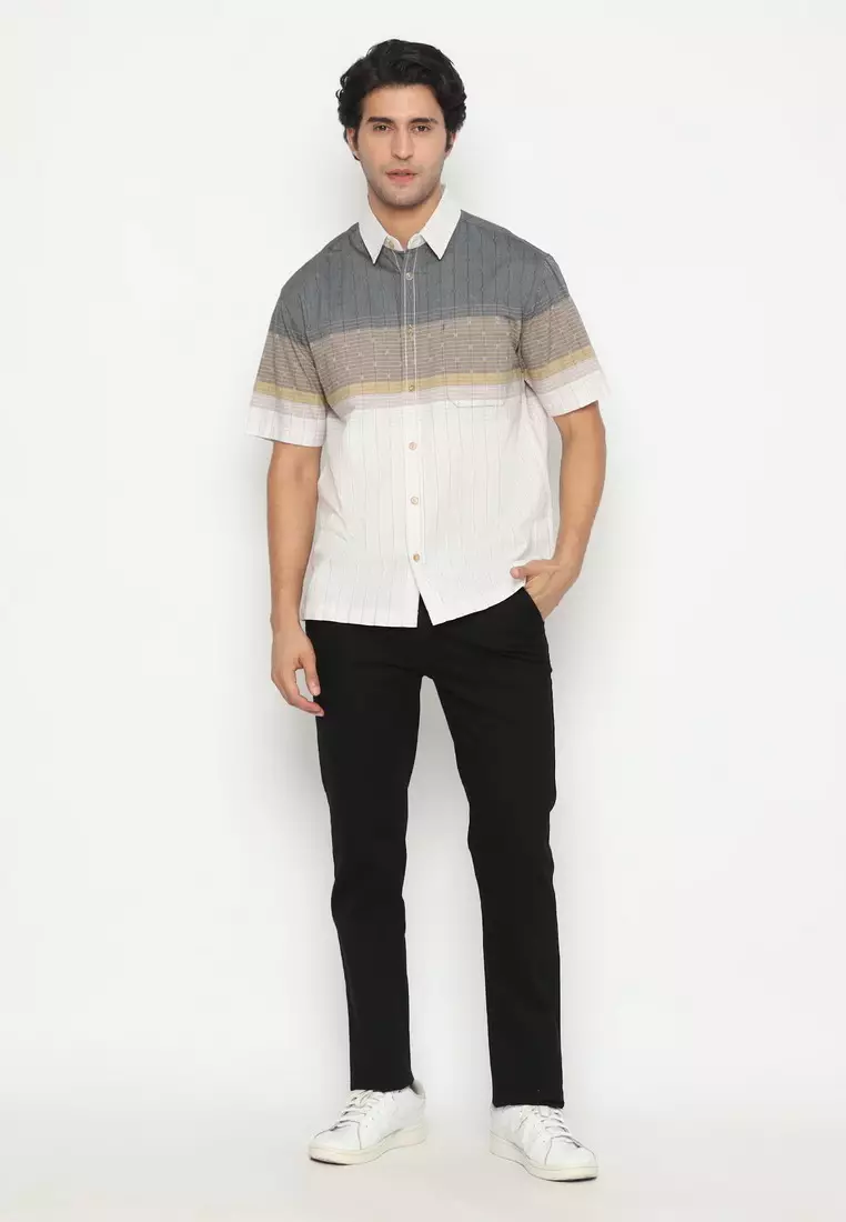 POLICE Kemeja Border Printing Coklat Abu Regular Fit Pria