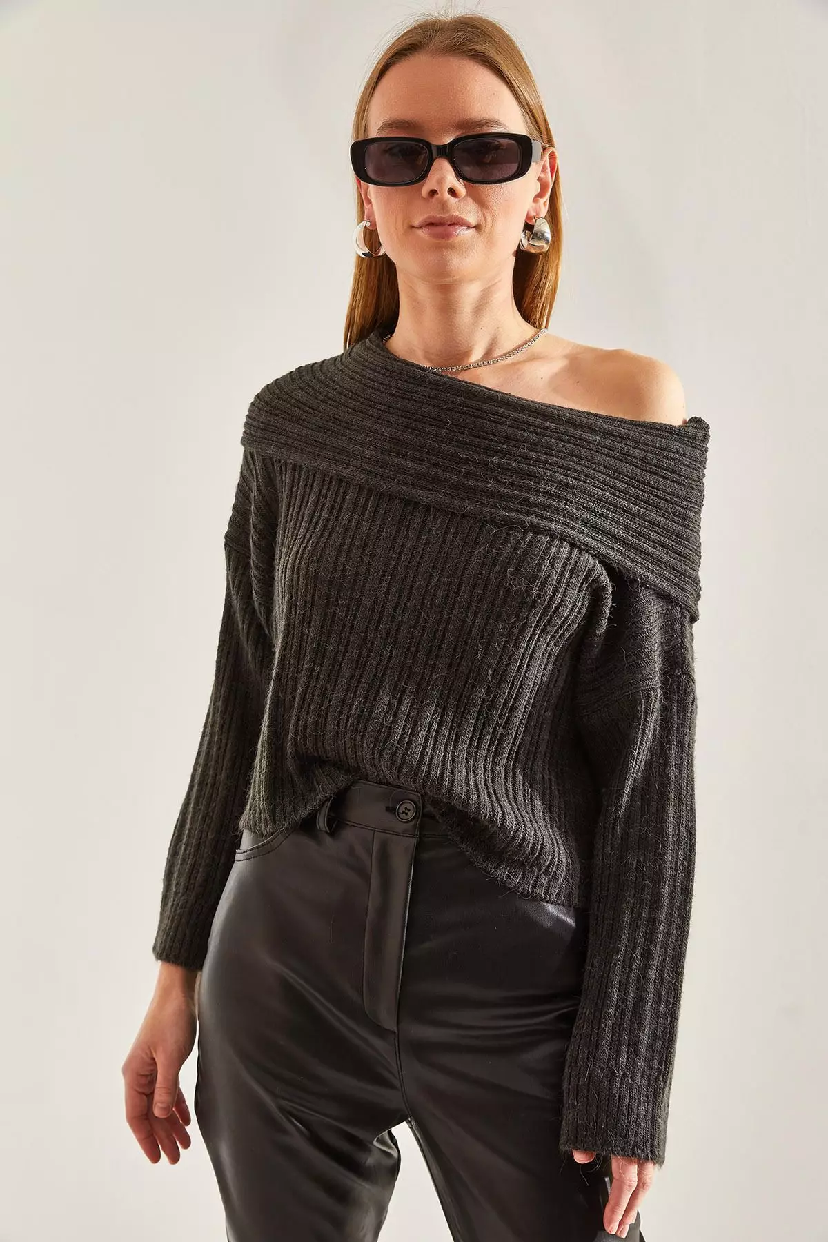 Women's Ruffle Collar Sweater