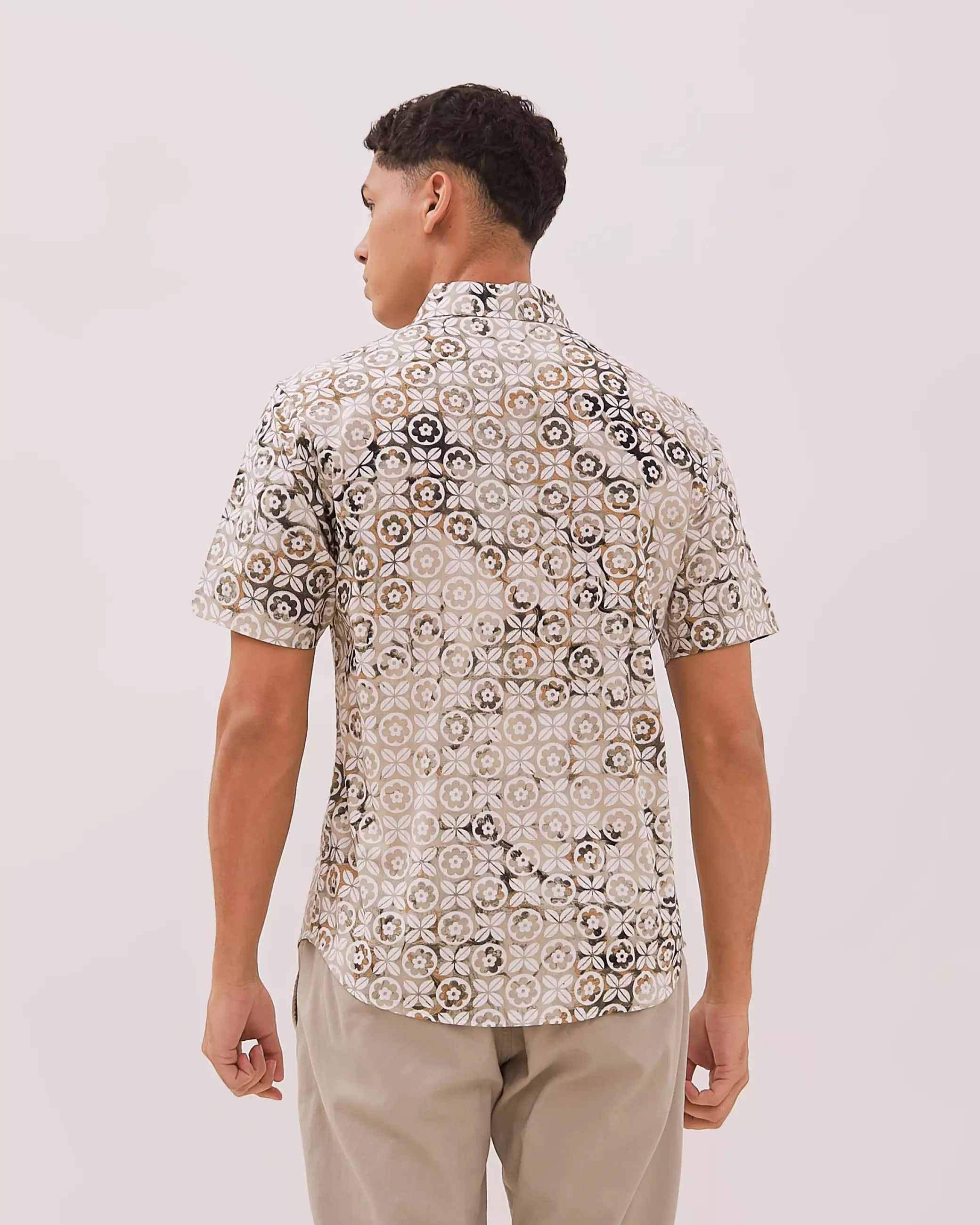 AMK Kemeja Motif Pria Lengan Pendek SHP Lamar Ss Brown