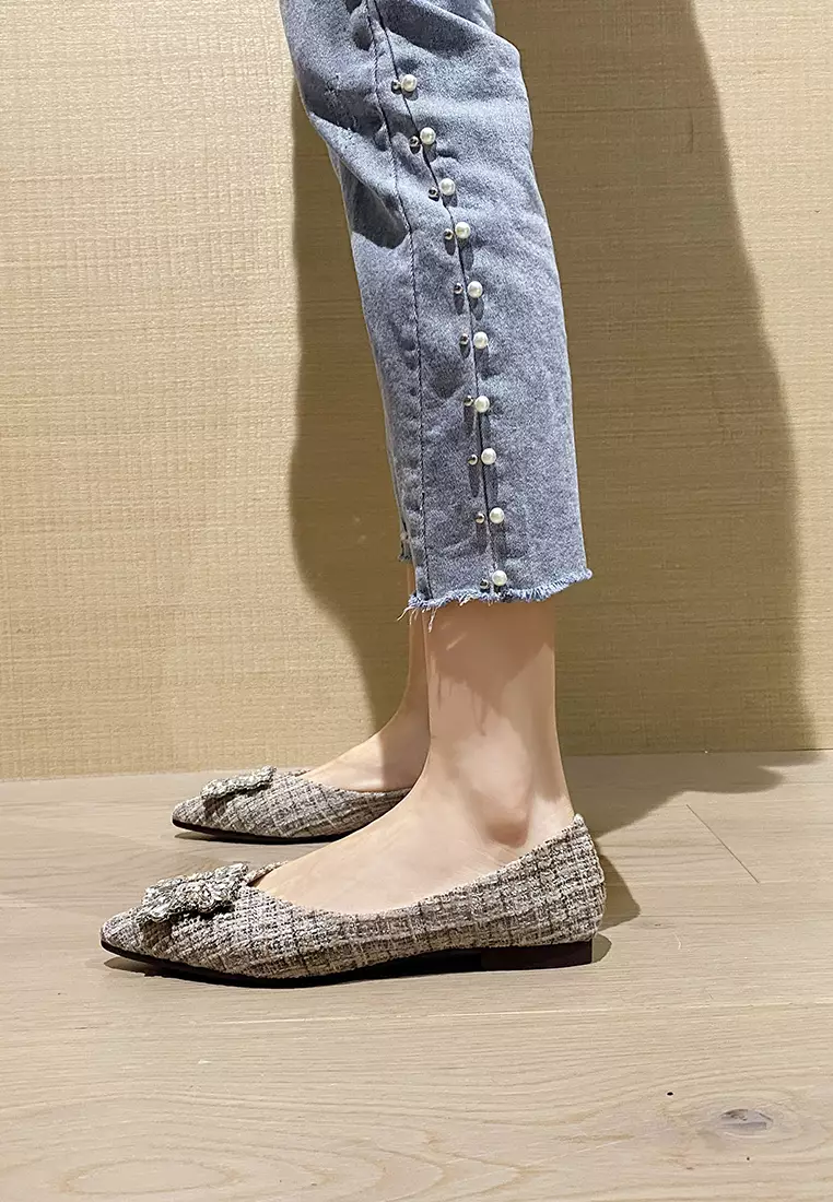 Rhinestone Buckle Pointed Flat Shoes WW373-19
