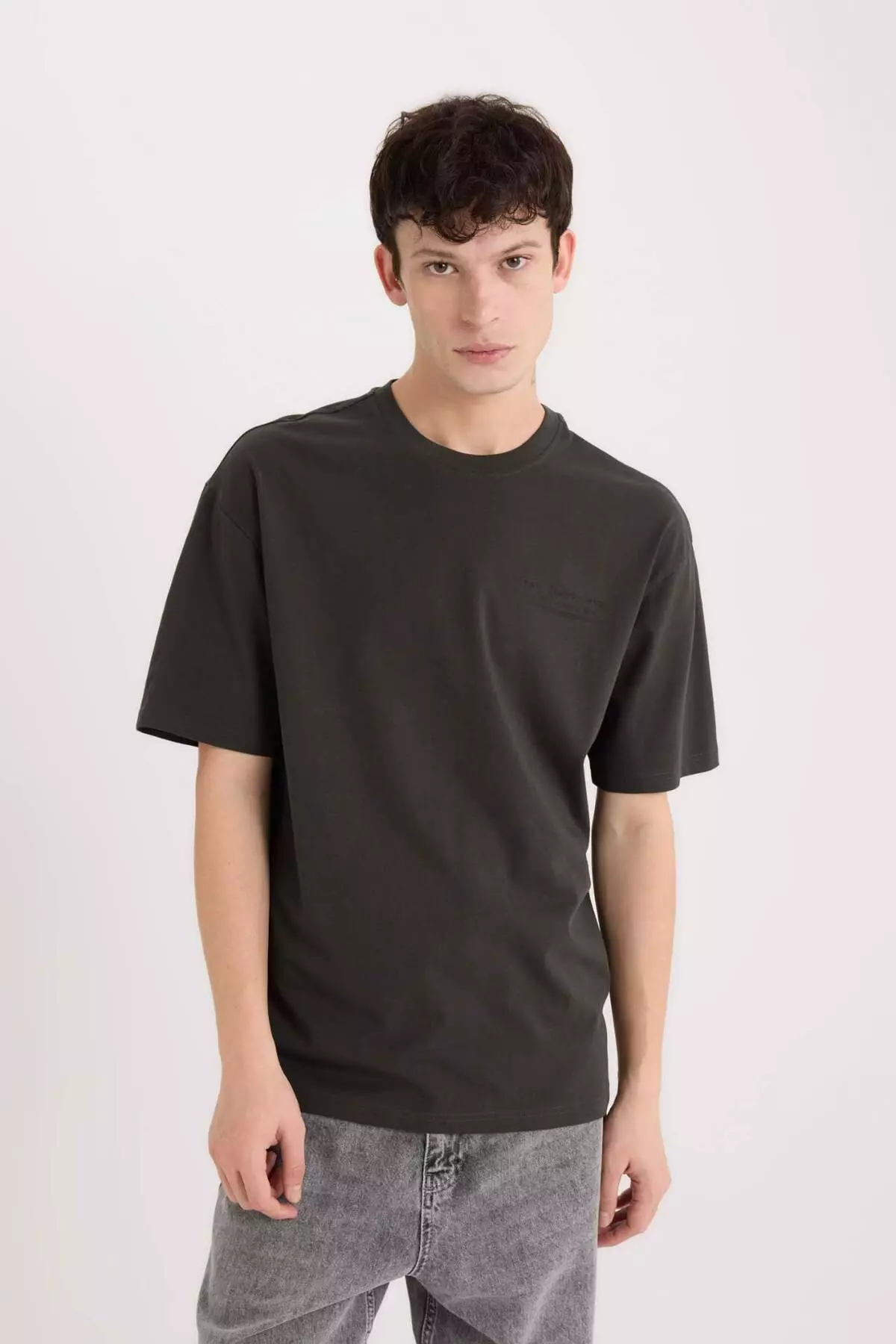 100% Cotton Boxy Fit Crew Neck Back Printed Short Sleeve T-Shirt D5601Ax25Sp