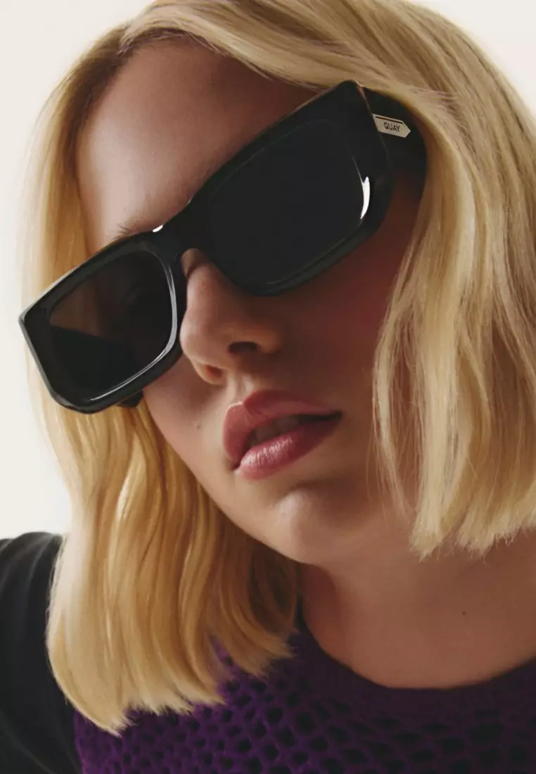 Tell Me More Sunglasses - Black/Smoke