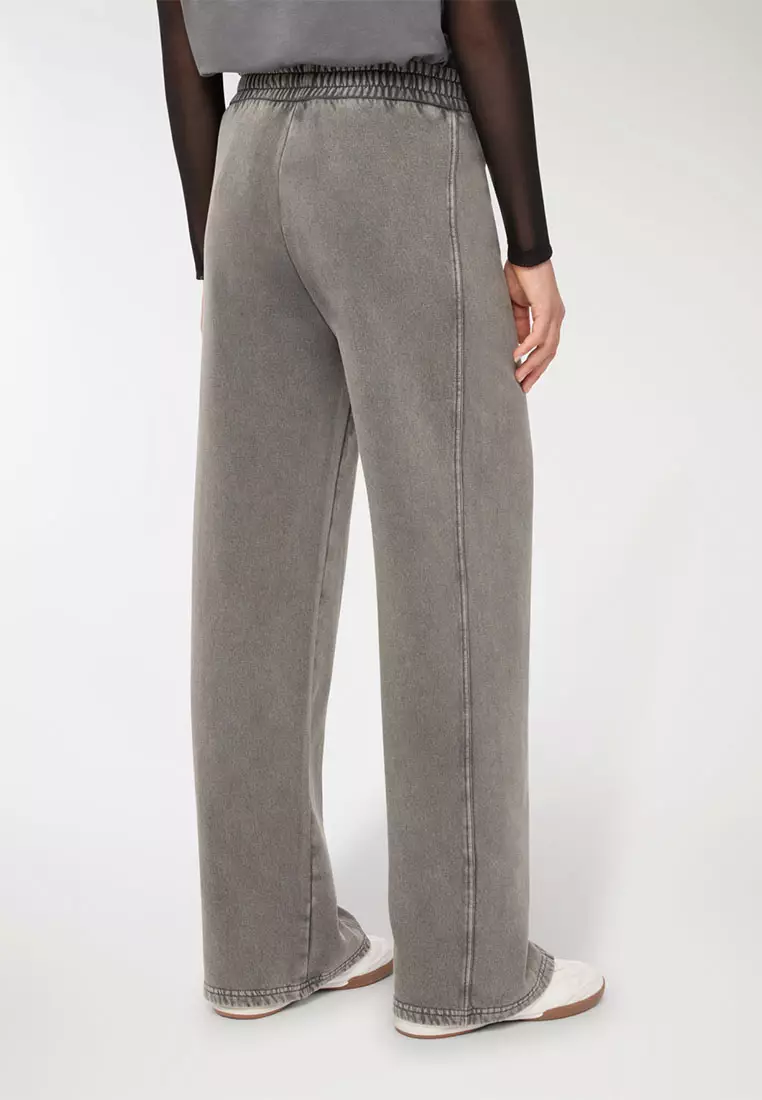 Woman Full-Length Gym Pants