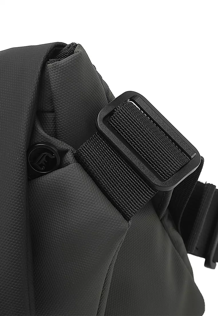 Men's Chest Bag / Sling Bag / Crossbody Bag (Tas Dada / Tas Selempang Pria) - Hitam / Hijau