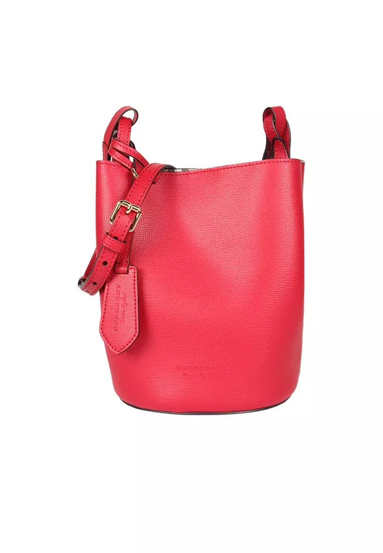 Burberry messenger sale bag women's