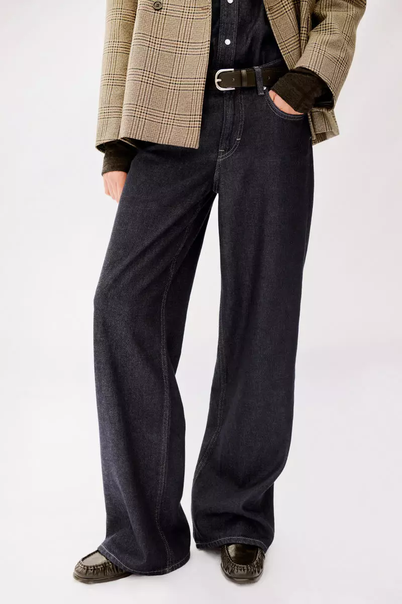 Feather Soft Wide Regular Jeans