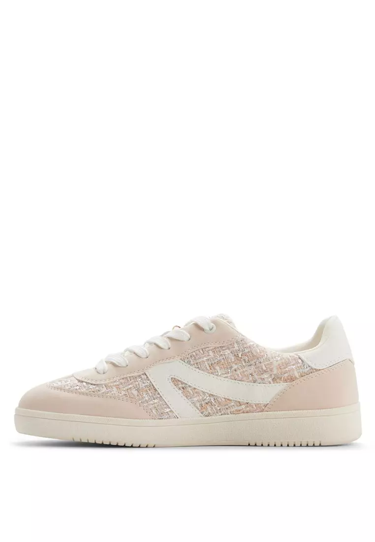Solae Sneakers