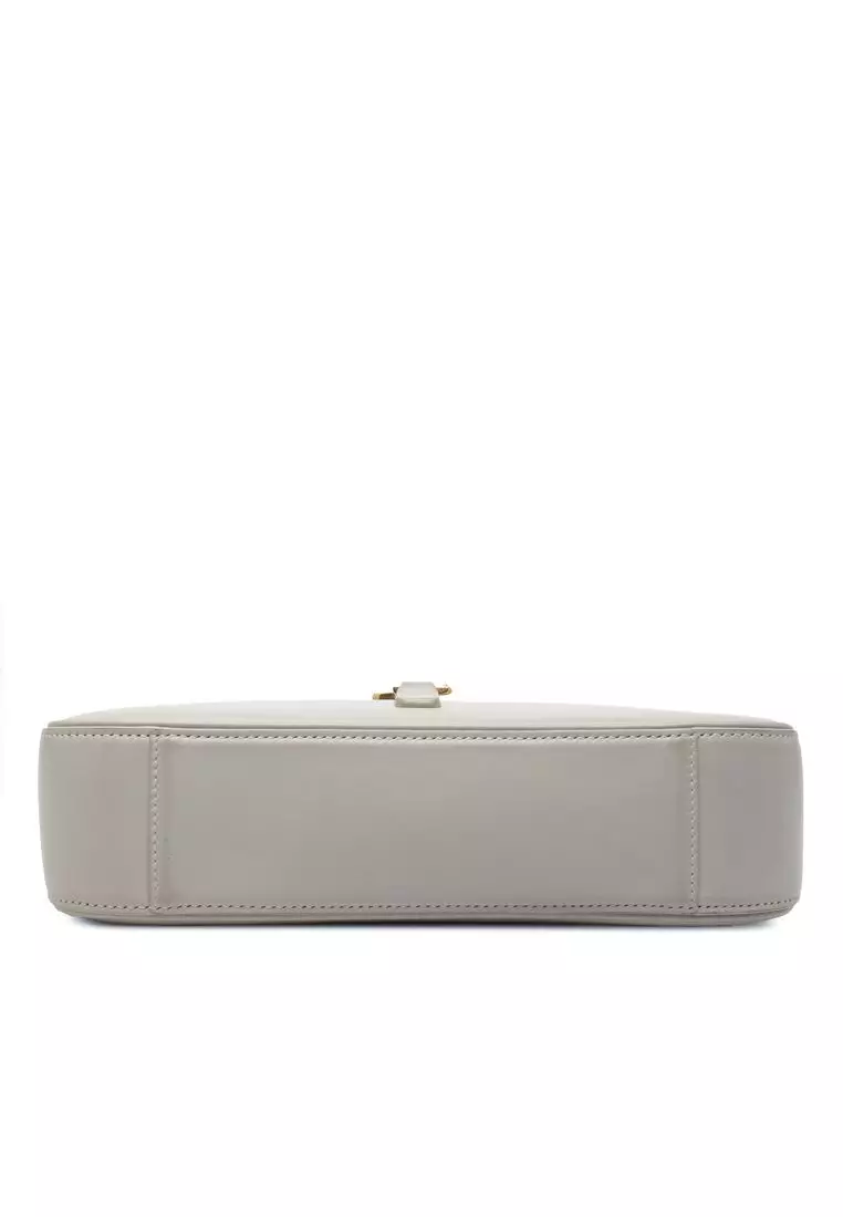 Pre-Loved Saint Laurent Smooth Calfskin Le 5 A 7