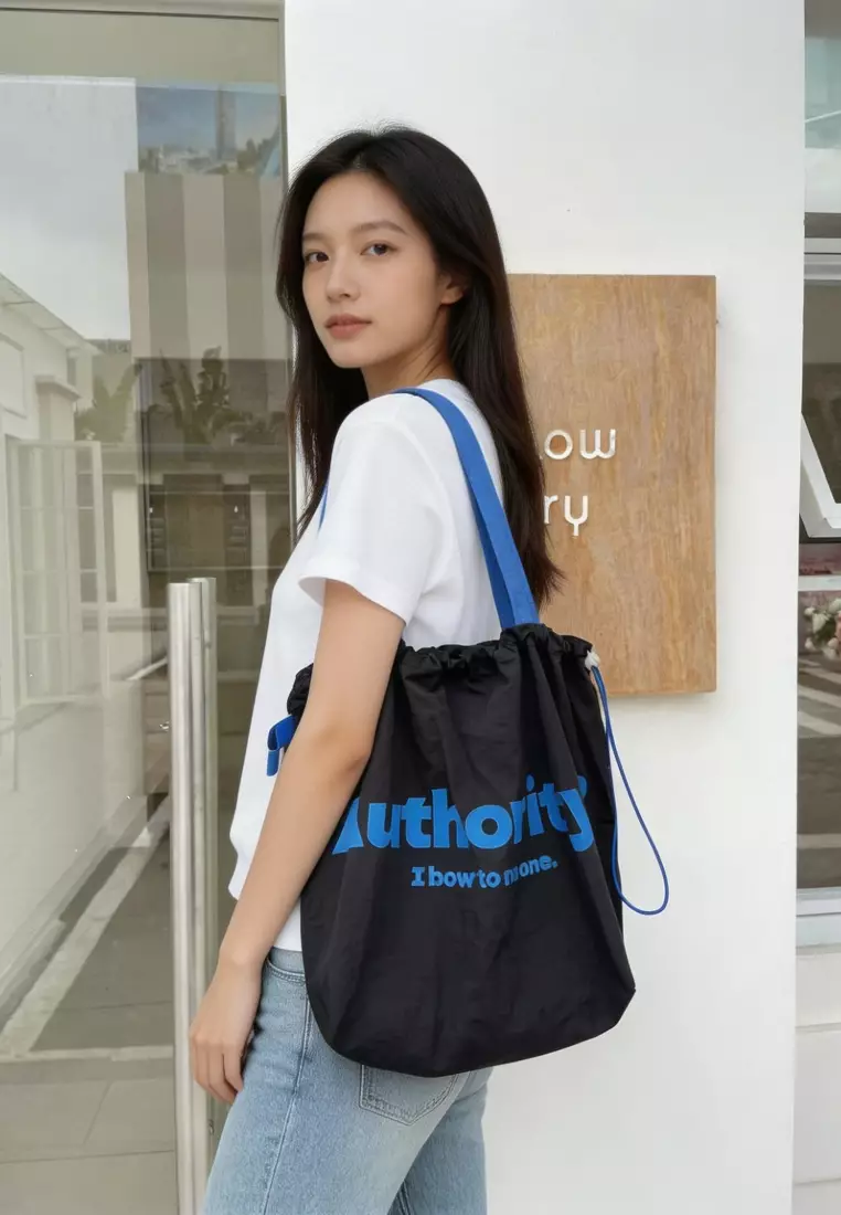 Korean-style minimalist and versatile letter print tote bag CA26041071BK