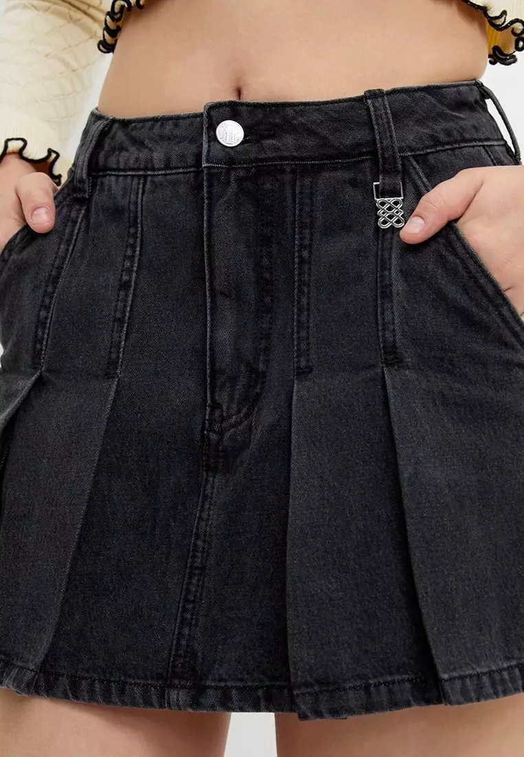 Pleated Logo Skort - Black
