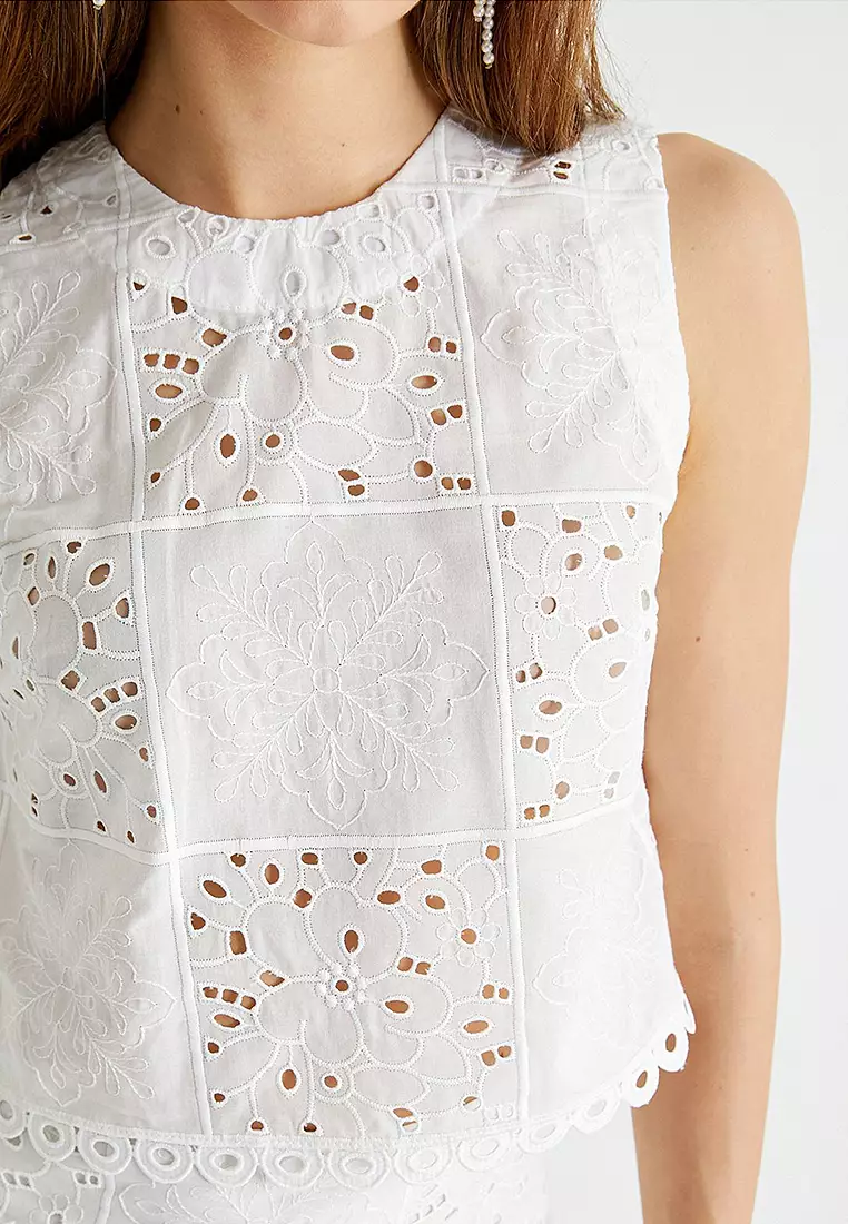 Sleeveless Openwork Blouse