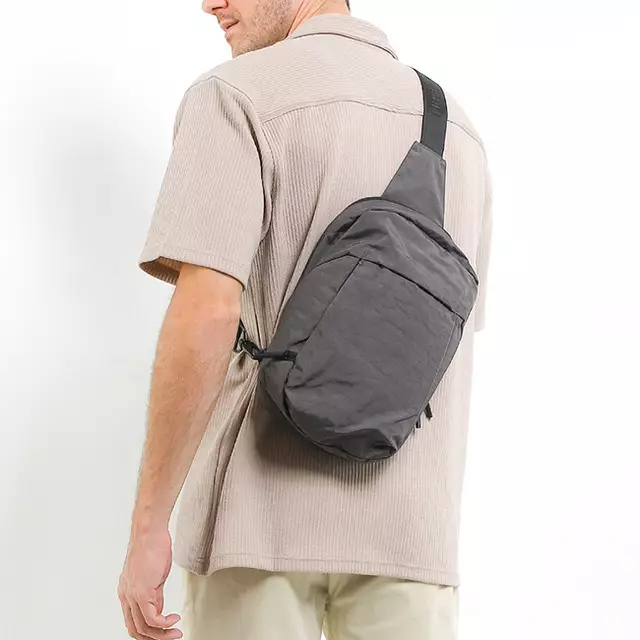 YACOB CHEST BAG