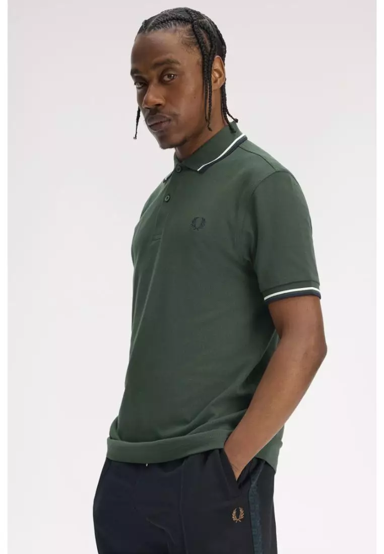 Fred Perry M3600 Twin Tipped Fred Perry Shirt (Court Green / Snow White / Navy)