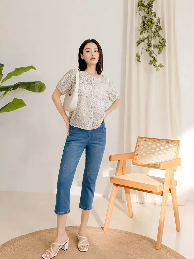 Denim capri outfits on sale