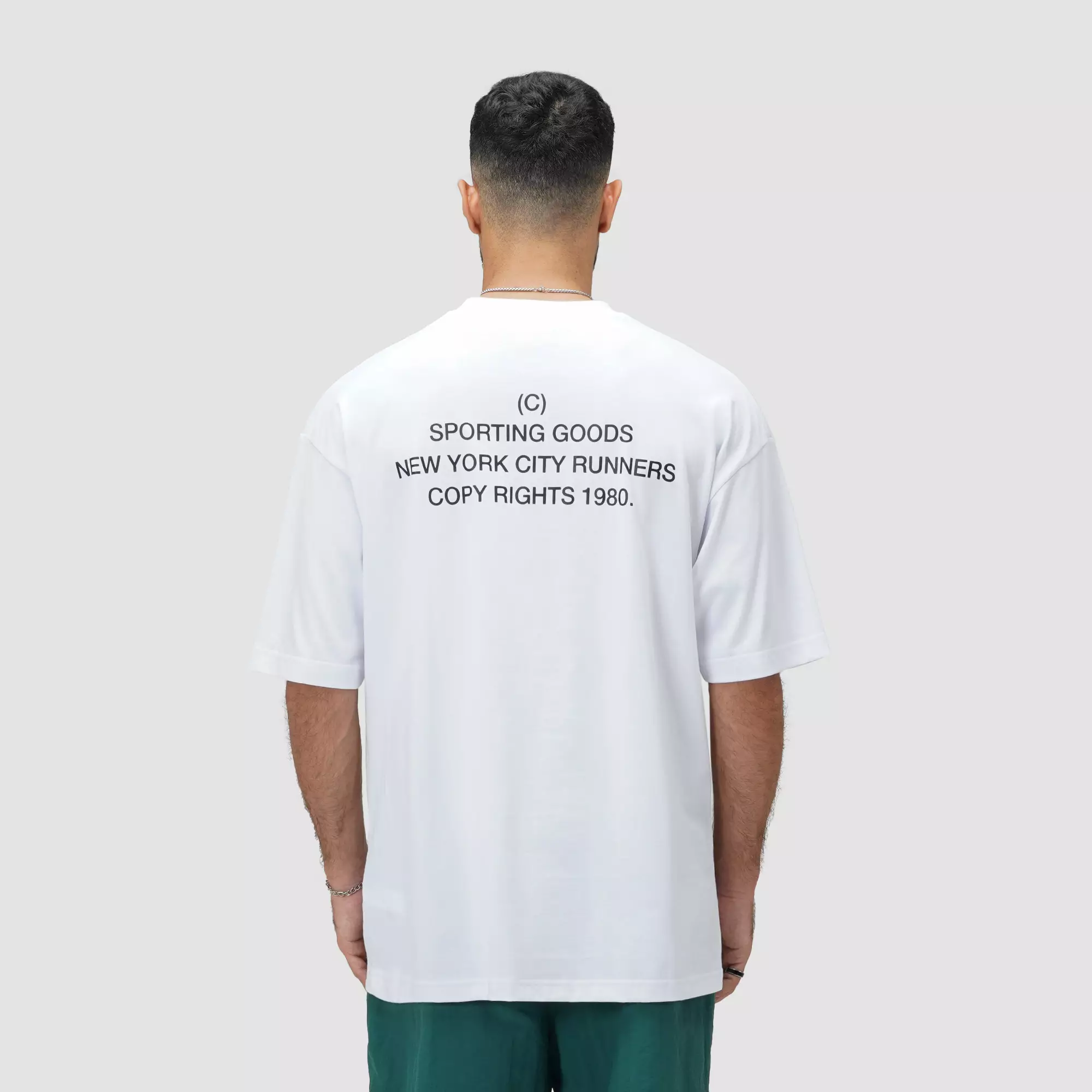 CELCIUS Runner Sticker Graphic T-shirt LIN001523C Putih