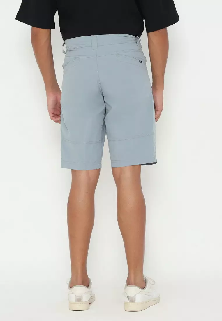 POLICE Celana Pendek Cargo Parasut Kantong Zipper Regular Fit Pria