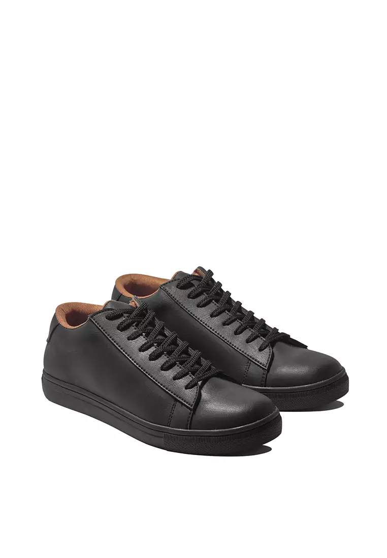 Muzzle Black Sneakers