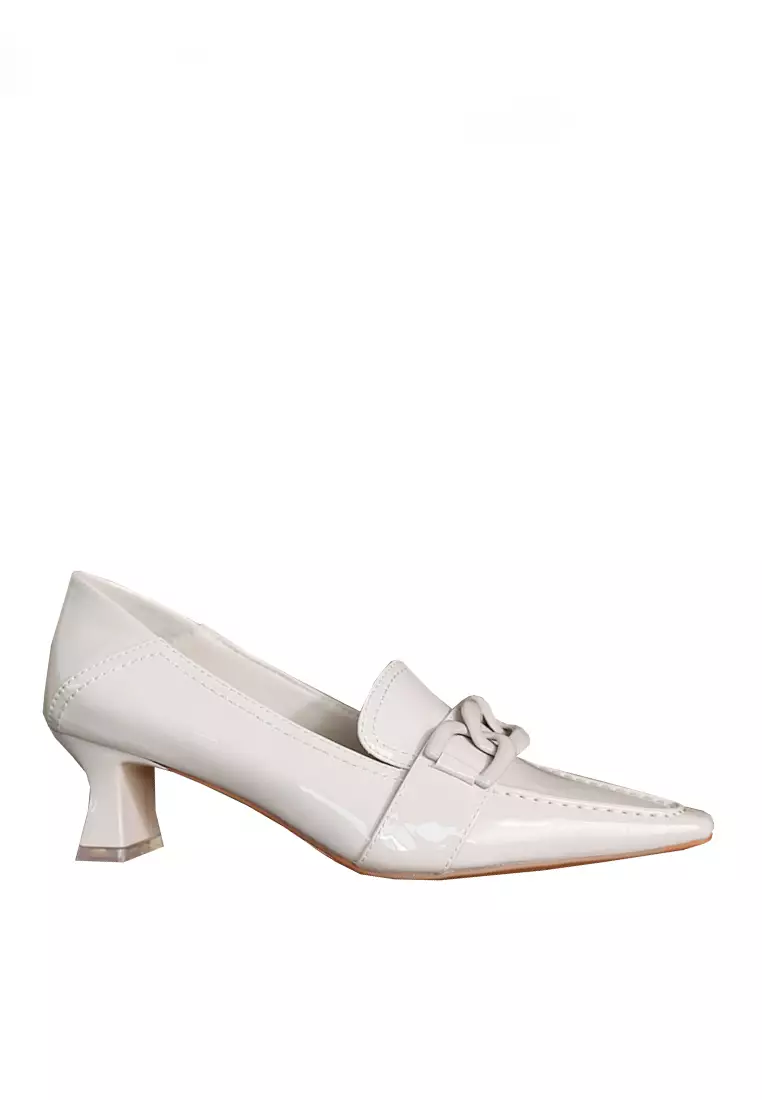 Discount on Twenty Eight Shoes  shoes - SKU: VANSA Patent Chain High Vamp Mid-Heels VSW-H93188