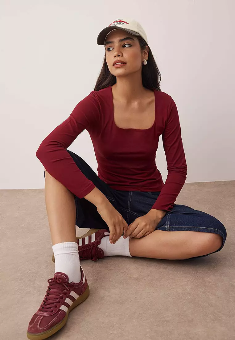 Burgundy Cotton Flexible Square Collar Fitted/Body-Smoothing Knitted Blouse Twoaw24Bz00016