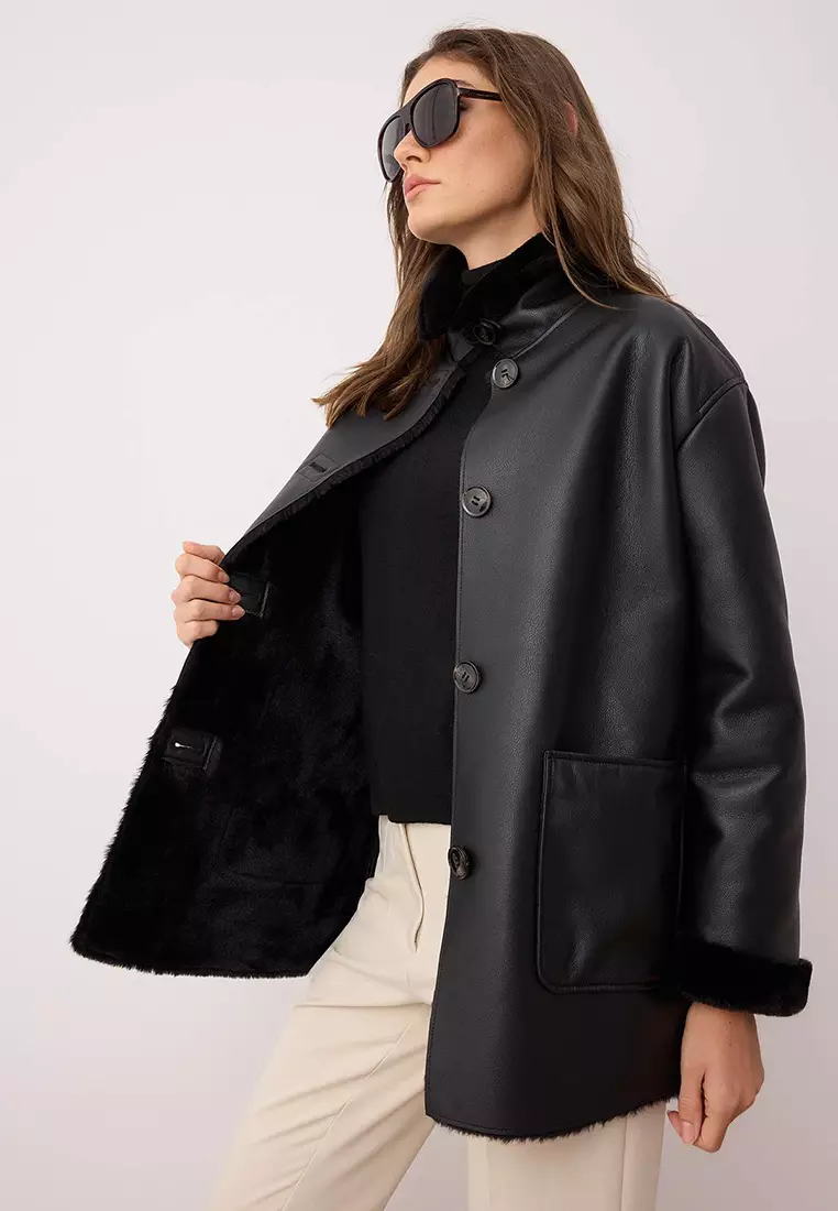 Trendyol Black Faux Leather Fur Inside Mono Closure Oversize Midi
