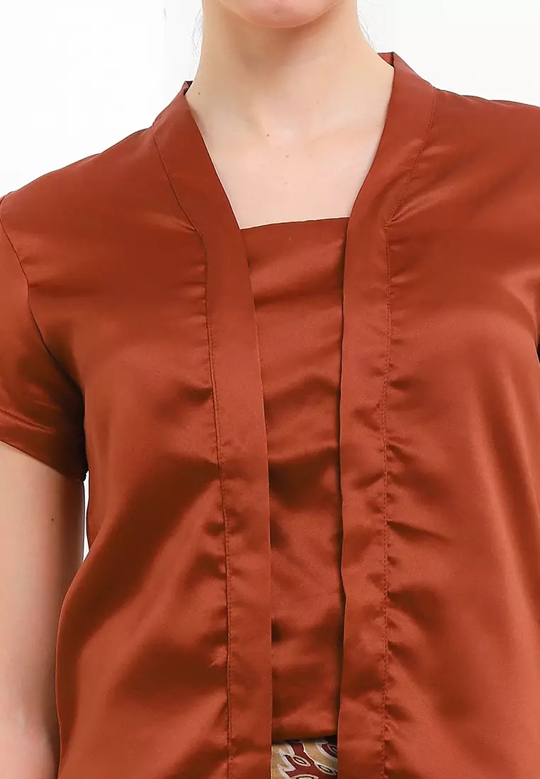 Kebaya Kutu Baru Cap/Sleeve