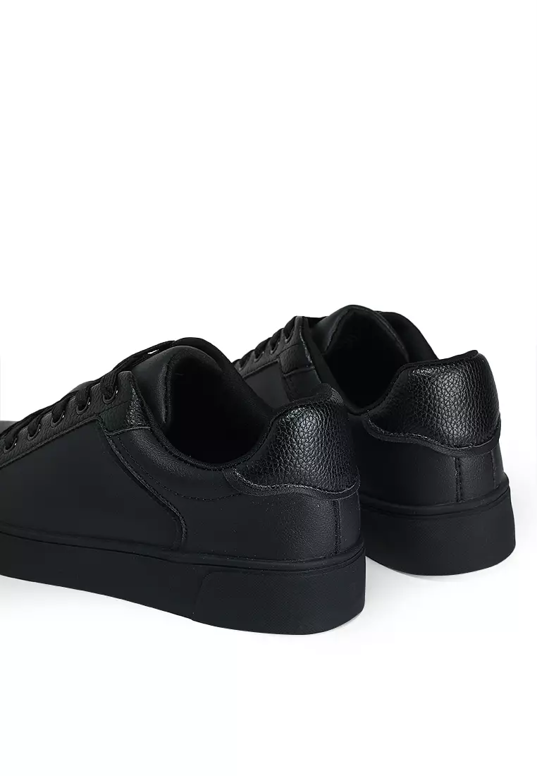 Tarynn Sneakers