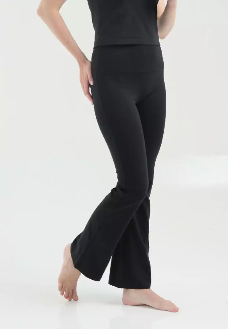 Voya Flare Pants, Celana Olahraga Wanita - Onyx