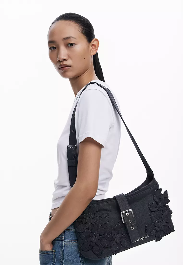 Medium bag with floral patch