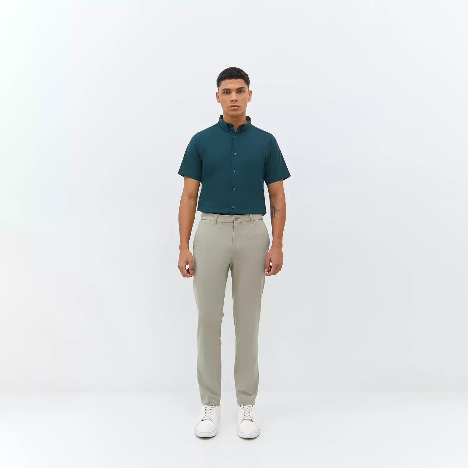 Jobb San Diego Celana Panjang Modern Slim Fit Light Khaki Warna Light Khaki