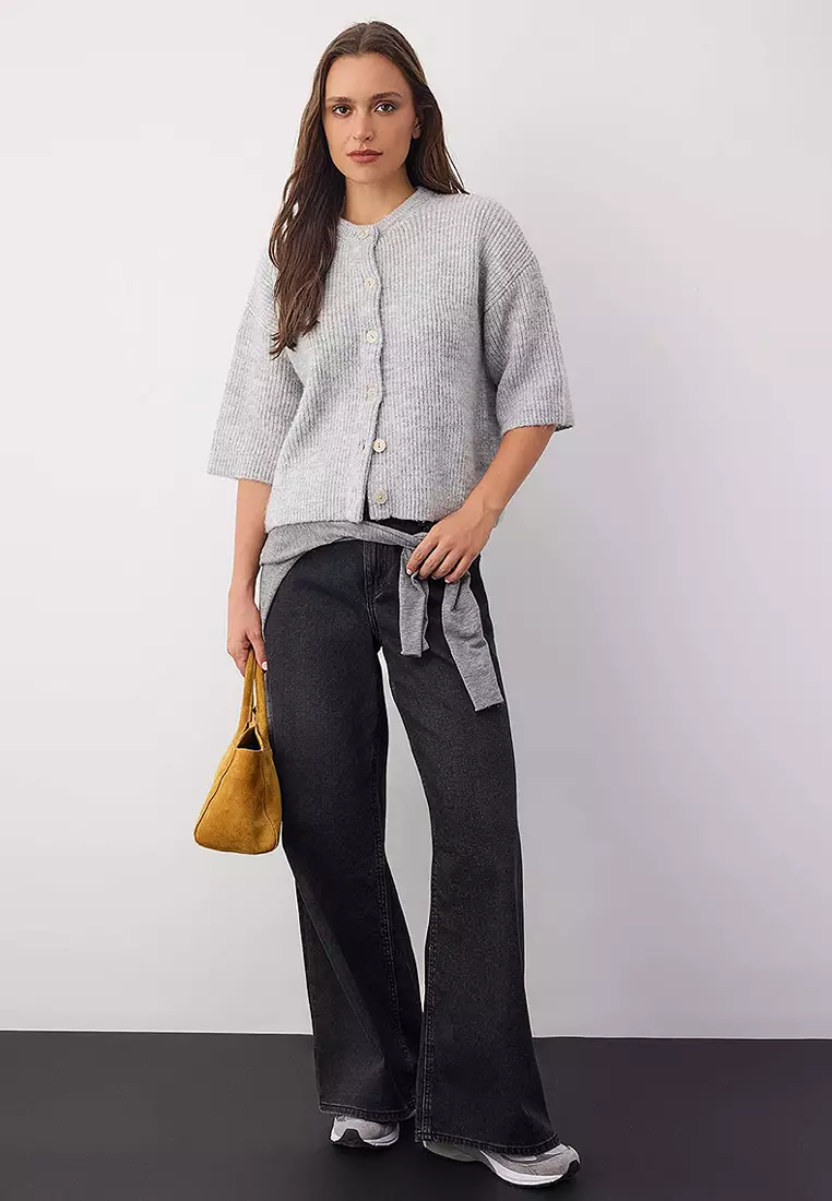 Soft Textured Wide Pattern Short Sleeve Basic Knit Cardigan