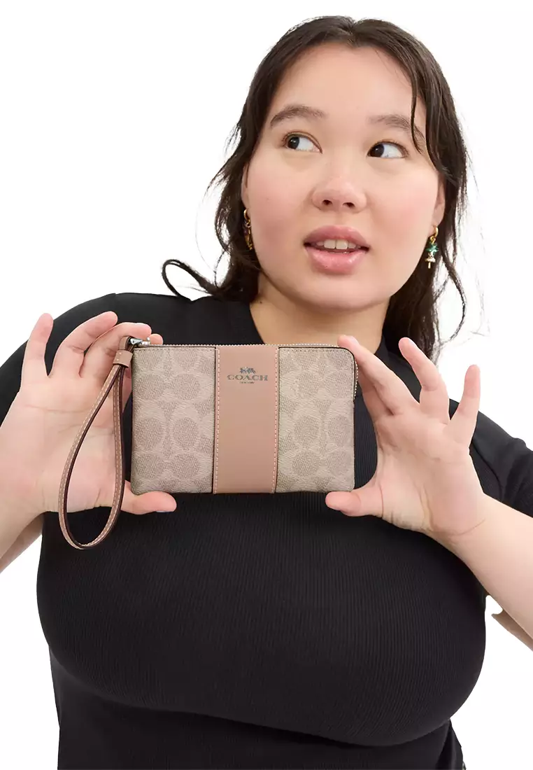 Corner Zip Wristlet In Signature Canvas With Stripe Sand/Taupe CW854