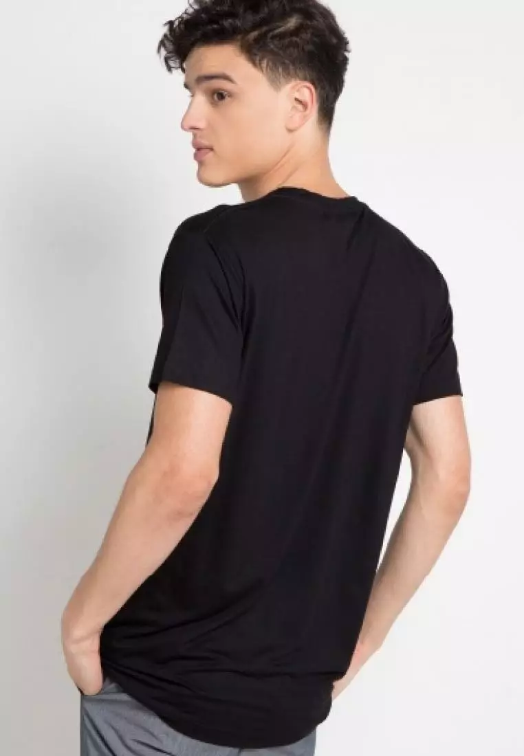 MTC76A thirddayco on white blk T-shirt Hitam