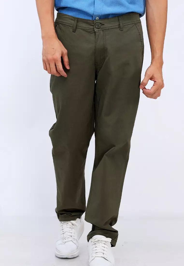 Bossini chinos store